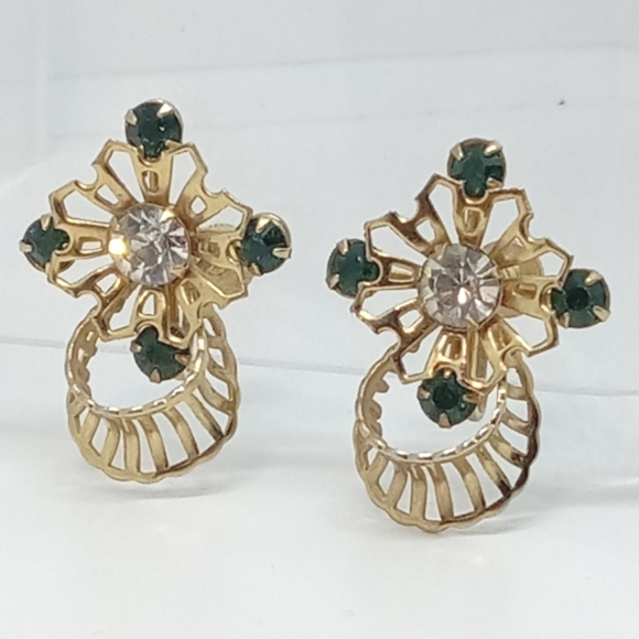 👍 5 for $20 vintage green stone screw back earrings - Picture 1 of 3